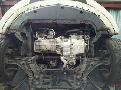 福睿斯手動(dòng)舒適型新車是否配備發(fā)動(dòng)機(jī)護(hù)板？詳細(xì)解析